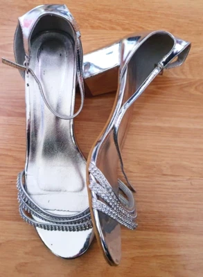 Gorgeous Womens Silver Wedding Sandals Shoes Size Uk 6 Eu 39 • £3