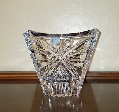 Mikasa Slovenia Fireworks Sunburst Cut Lead Crystal Fan Ellipse Shaped Vase • $25.99