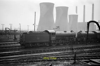 Photo 6x4 B1 Locomotives At Darlington  1964 A Wet Visit To The Locomoti C1964 • £2