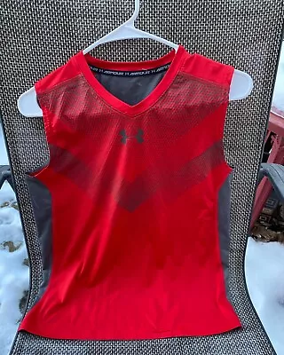 ~Men's Under Armour Sleeveless V~Neck Athletic Shirt Top Tank~M • $9.95