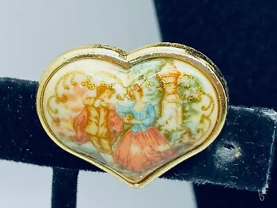 Vtg. Blue & Pink Courting Couple Cameo Flowers Heart Brooch 365 • $1.29