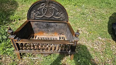 Vintage Cast Iron Fire Grate • £10