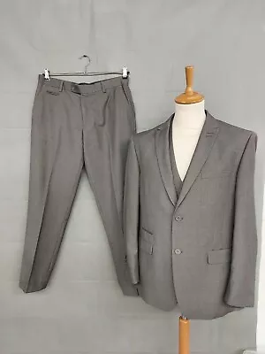 SKOPES 3 Piece Suit Mens Jacket Size 42S Trouser 34S Waistcoat 40R Grey • £19.99