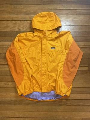 $50 • Buy Women's PATAGONIA Torrentshell Rain Jacket Size Large L