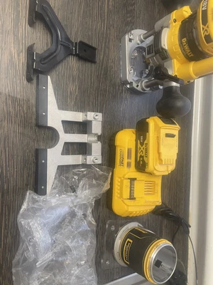 £300 • Buy DeWalt DCW600 18V XR 1/4 /8mm Laminate Trimmer Router & Fence +battery+ Case