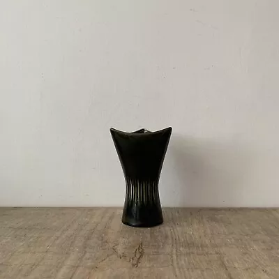 Vintage Dartmouth Pottery Devon Green Vase Jardiniere Triangular Mantel Decor • £15