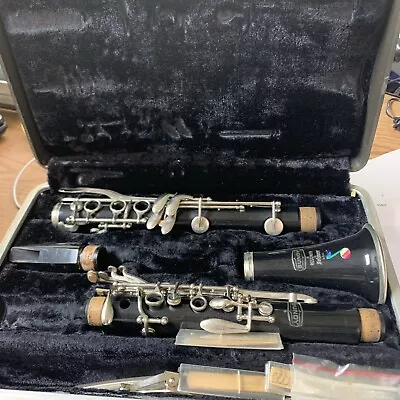 Vintage Bundy Clarinet In Hard Case- Untested. See Pics • $39