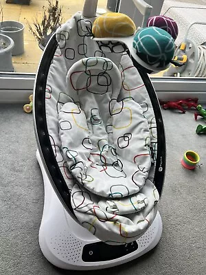 4moms Mamaroo 4.0 Rocker Baby Bouncer • £49