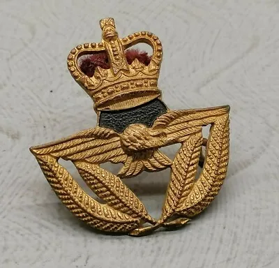 Lovely RAF Royal Air Force Eagle Military Cap Badge R212 • £15