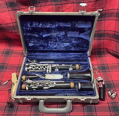 W. Schreiber Clarinet 41624 W With Case - Made In Germany • $99.99