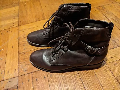 Vintage Women's Brown Danexx Atlantic Lace Up Buckle Ankle Boots 8.5 • $34.99