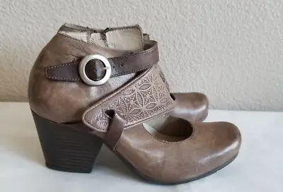 Miz Mooz Dale Leather Shoes. Sz6.5. Very Gently Used. • $29.88