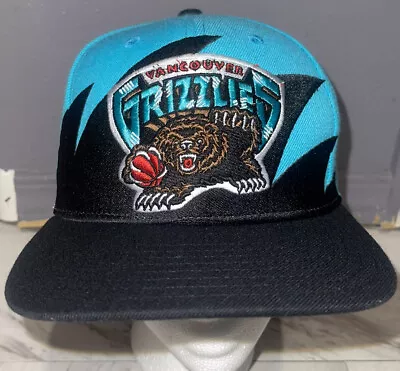 Vancouver Grizzlies Shark Tooth Hat Mitchell & Ness Hardwood Classics Snapback • $34.99