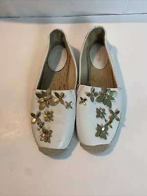 Michael Kors Lola White Gold Flowers Leather Espadrilles Flats Sz 8.5 Braid Jute • $29.99