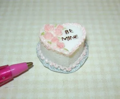 Miniature Ivory Valentine's Day Heart Cake Pink Roses  BE MINE : DOLLHOUSE 1:12 • $5.98