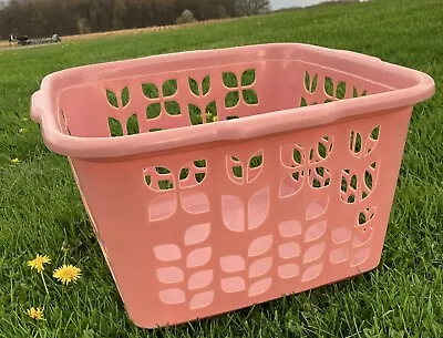 Vintage Rubbermaid Laundry Basket 2968 Tulip Pink Plastic Square 18”W X 11”T • $24.99