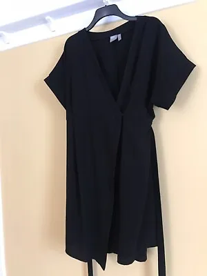 £4.99 • Buy Size 18   Black  Wrap Style Dress With V Neck & Short Sleeves From Asos