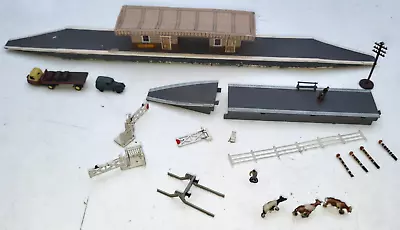 N GAUGE TRACK PARTS Accessories SELECTION PARTSSTATION VEHICLES • £20