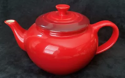 LE CREUSET Stoneware Small Teapot + Infuser Cerise Cherry RED Ombre 22 Oz Unused • $29.99