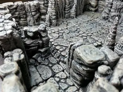 $95 • Buy Waterless Cavern Caves Set For Dungeons And Dragons Terrain Dwarven Forge Pathfi