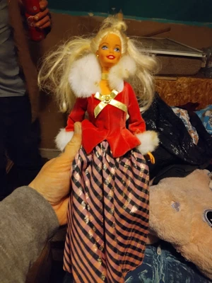 $1 • Buy 1996 Special Edition Avon Winter Rhapsody Barbie Doll