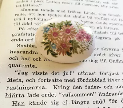 Beautiful Vintage Hand Painted Floral Porcelain Brooch Pin • $14.99