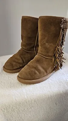 Minnetonka Lined Leather Fringed Boots Women's Size 8 • $28