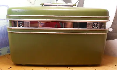 Vintage Green Samsonite Silhouette Train Case • $19.95