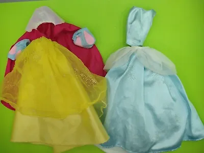 $5 • Buy Vintage Mattel Disney Doll Cinderella & Snow White Dresses