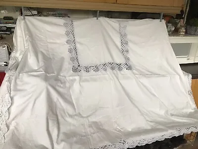 VINTAGE TABLECLOTH MADEIRA LARGE LINEN HAND EMBROIDERY 166x206 Cm • $25.26