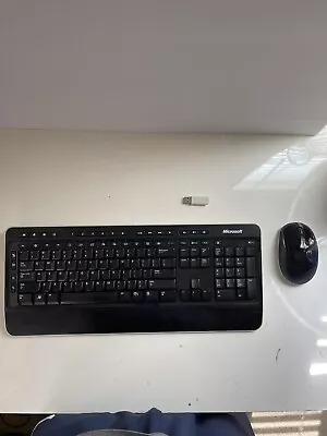 Microsoft Wireless Keyboard 3000 V 2.0 Model 1379 KB/Mouse Combo + Receiver 5000 • $25