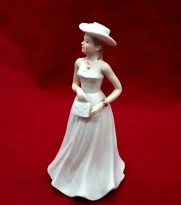 £11 • Buy Porcelain Lady Figurine In Hat With A Handbag SBL Pride Of Place Collection