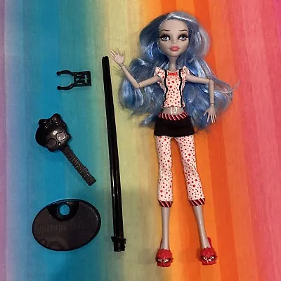 Monster High Doll----*Ghoulia Yelps*----Dead Tired (634) • $44.99