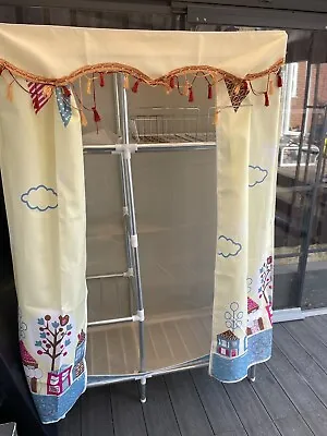 ZZBIQS Double Covered Wardrobe / Rail Excellent Condition • £14.99