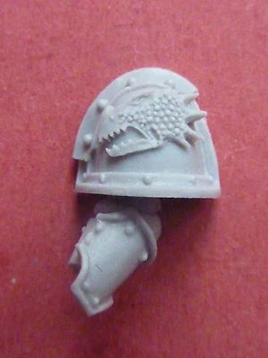 FORGEWORLD SALAMANDERS PYROCLAST LEFT ARM & CHAPTER PAD (C) - Bits 40K  • $6.28