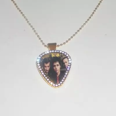 Green Day Rock Band Concert Guitar Pick Chain Pendant Insomniac Nimrod Warning I • $25.52