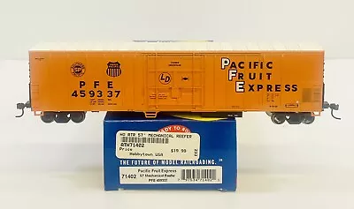 Athearn RTR HO Pacific Fruit Express PFE 57' Mechanical Reefer #459337 71402 • $19.95