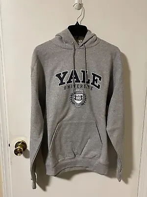 Yale University Hoodie Mens Gray Sweater College Champion Size M - NWT • $44.98
