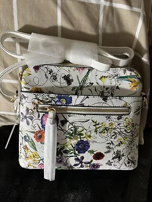 Dome Floral Cross Body Handbag • $18