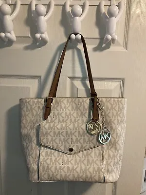 Authentic Michael Kors Handbag 30S6GTTT8B - Vanilla - See Photos For Handle Flaw • $35