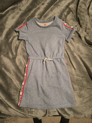 £7 • Buy Levi Girls Dress Sparkly 