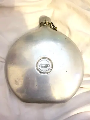 Vintage Universal Round Aluminum Flask Landers Frary & Clark. USA • $14.95