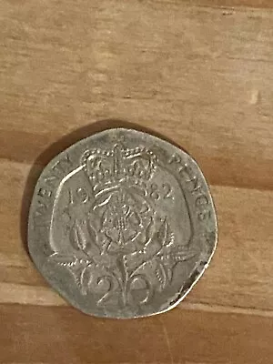 **Genuine & Rare** 1982 20p Coin. Original First Year Mint. QEII. • £300