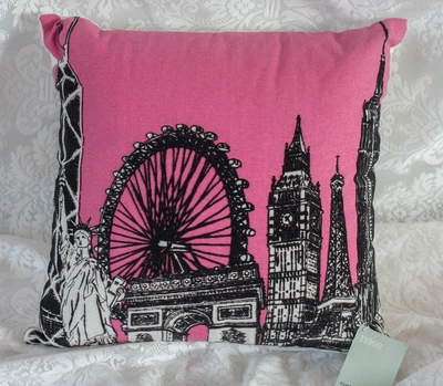 £8 • Buy TESCO T. SKYLINE Pink 100% Cotton Cushion. 17 X 17 Inches. NWT Iconic Landmarks.