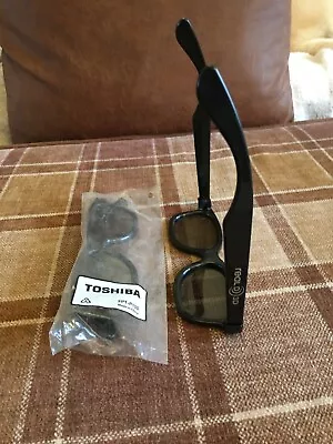 Toshiba Real (d) 3d Tv Glasses1 New And Sealed 2 Pairs • £1.99