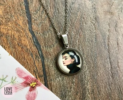 $19.52 • Buy HANDMADE Audrey Hepburn Black Retro Vintage Style Iconic Silver Colour Necklace