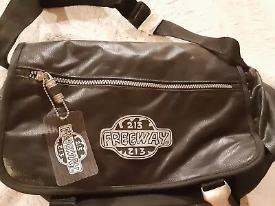 213 Freeway Black Messenger Bag With Rubber 'Lug' Bottom   (New) • $21.99