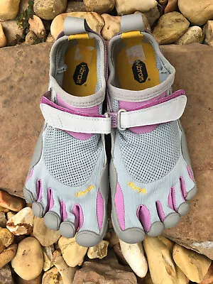 Vibram Fivefingers Barefoot Running Women's 36 Activewear Outdoor Toe Shoes • $34