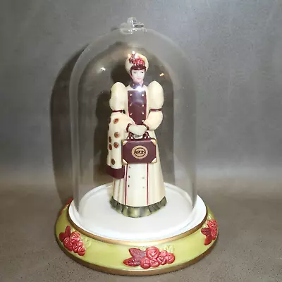 Avon 2006 Mrs. Albee Presidents Club Award Figurine Miniature In Glass Dome • $8.07