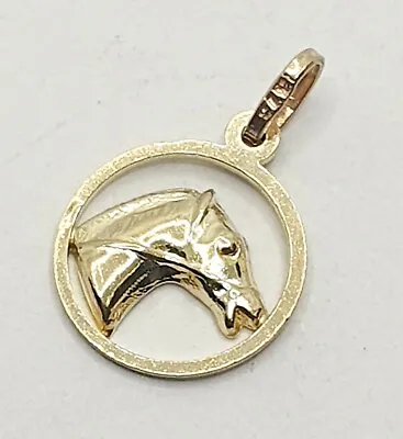Small 9ct Yellow Gold Horse Head In A Circle Charm / Pendant • £59
